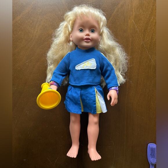 Vintage 1999 Amazing Ally Doll Lot of Doll Clothes Shoes Accessories Bundle - Picture 2 of 16